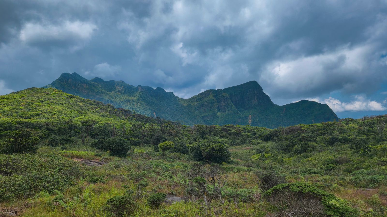 Sri Lanka trekking gallery image 3